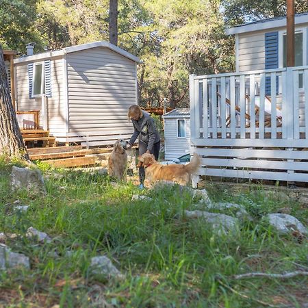Mobile Homes Pine Sea บานโจเล ภายนอก รูปภาพ